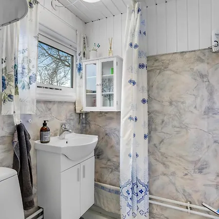 Lovely In With Kitchen