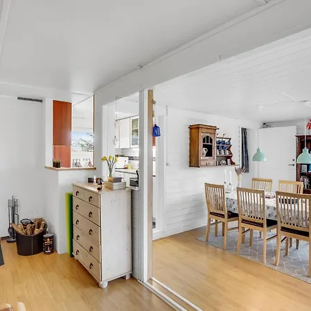 Lovely In With Kitchen