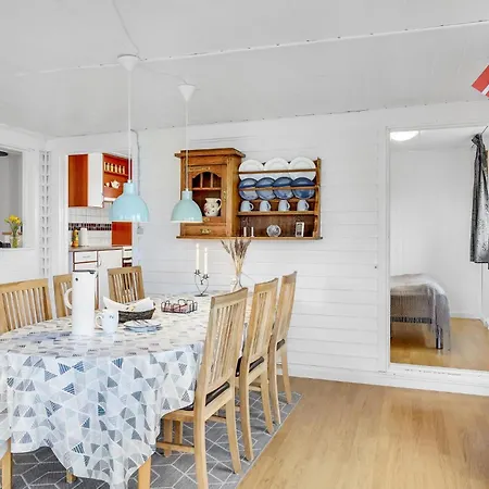 Lovely In With Kitchen *
